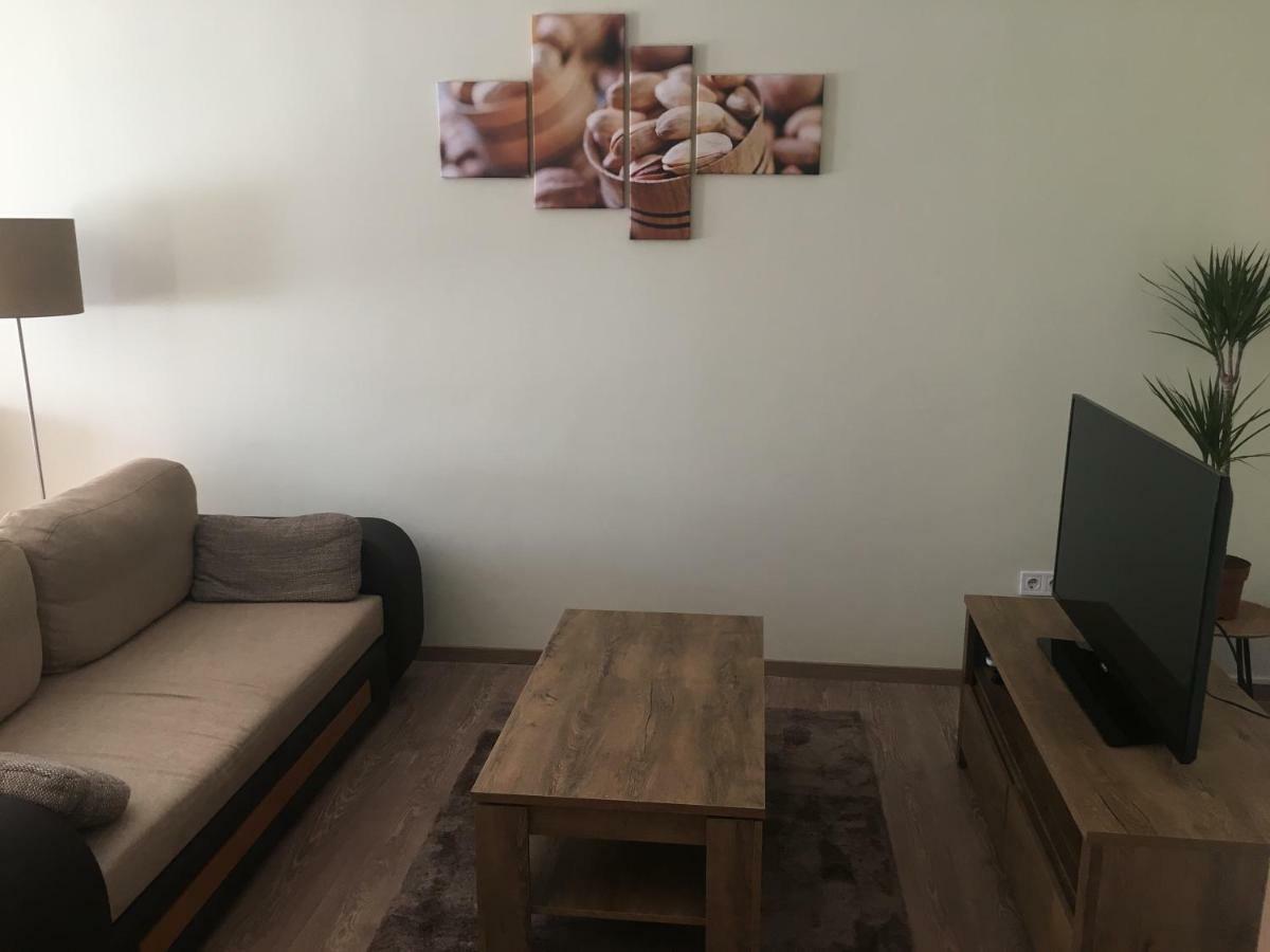 Pisztacia Apartman Apartment Eger Exterior photo